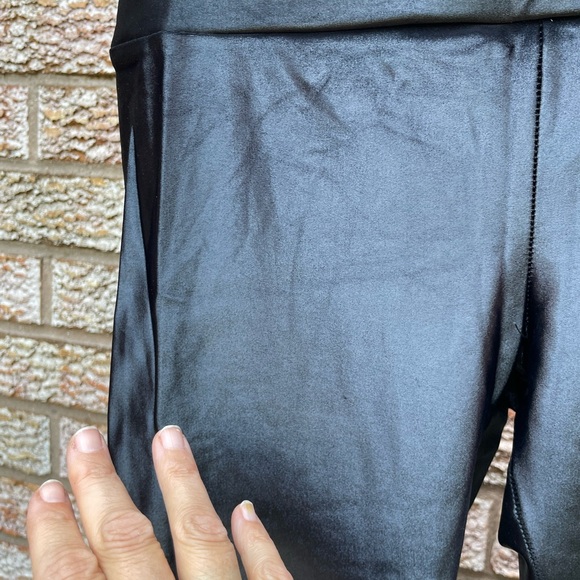 Black Liquid Legging - Picture 9 of 10